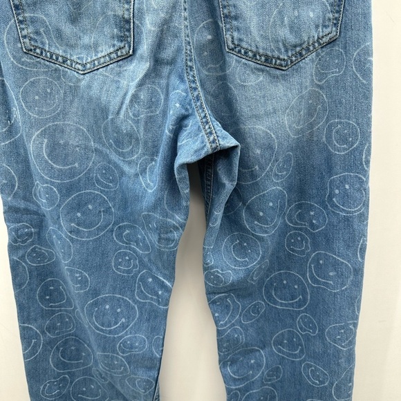FOREVER 21 Smiley face high waisted straight leg woman's jean.  26 - Picture 8 of 14